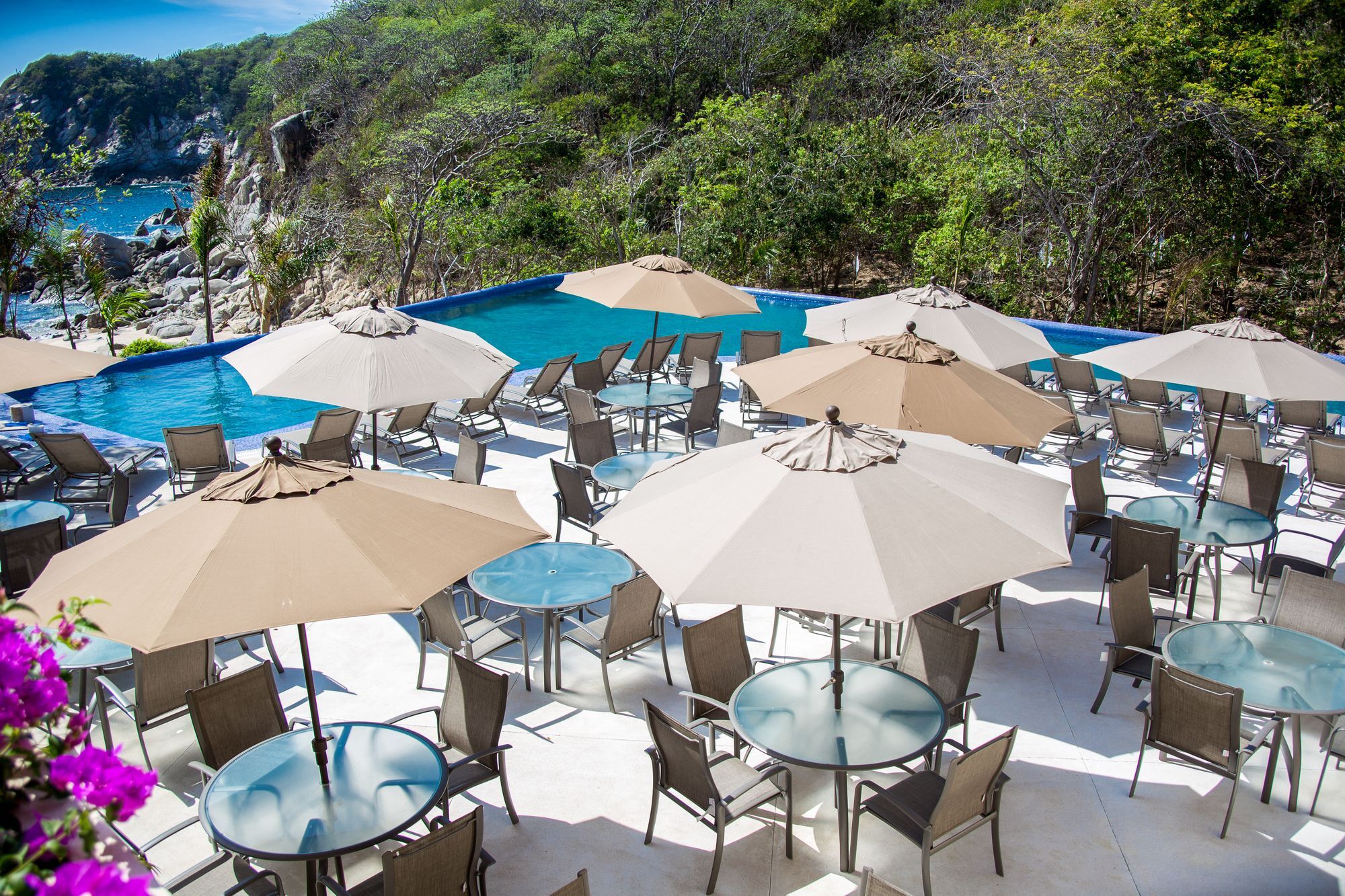 HOTEL ISLA NATURA BEACH HUATULCO 5* (Mexico) - from US$ 133 | BOOKED